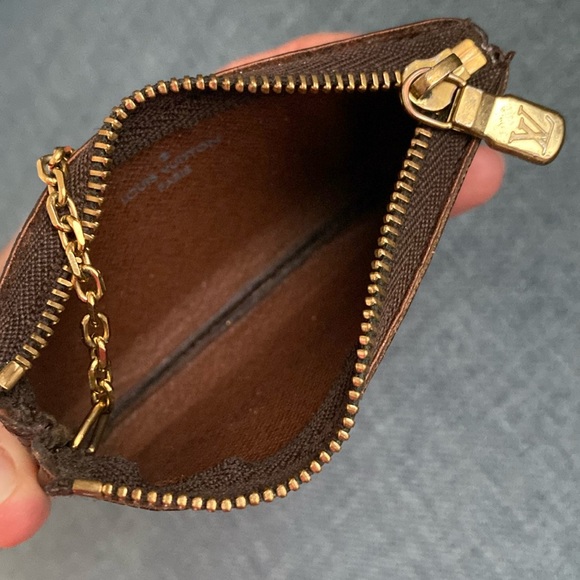 Louis Vuitton Monogram Key Pouch - Picture 10 of 16